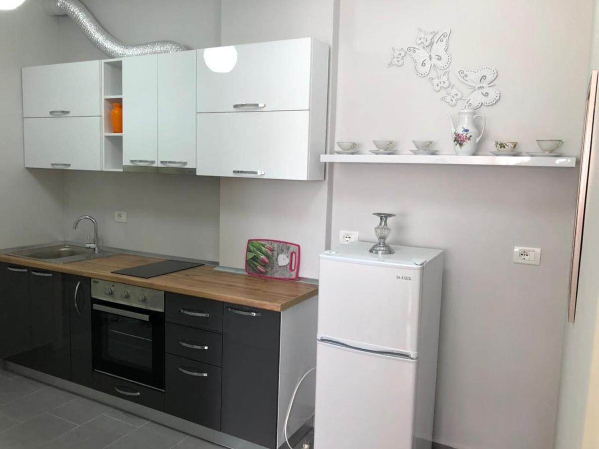 Apartament Klea In Strandnaehe Toplage Durres Bagian luar foto