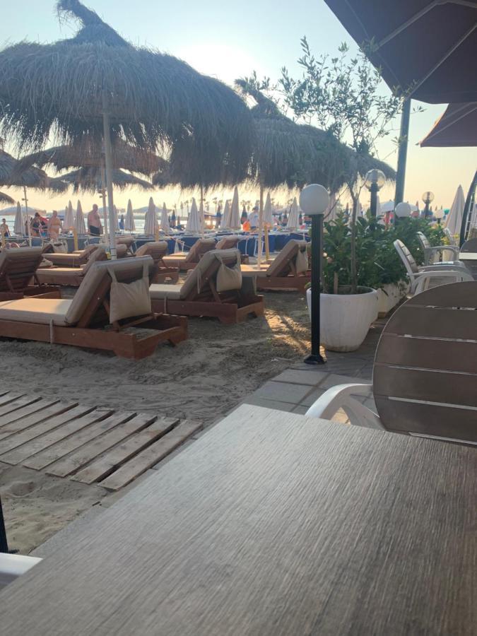 Apartament Klea In Strandnaehe Toplage Durres Bagian luar foto