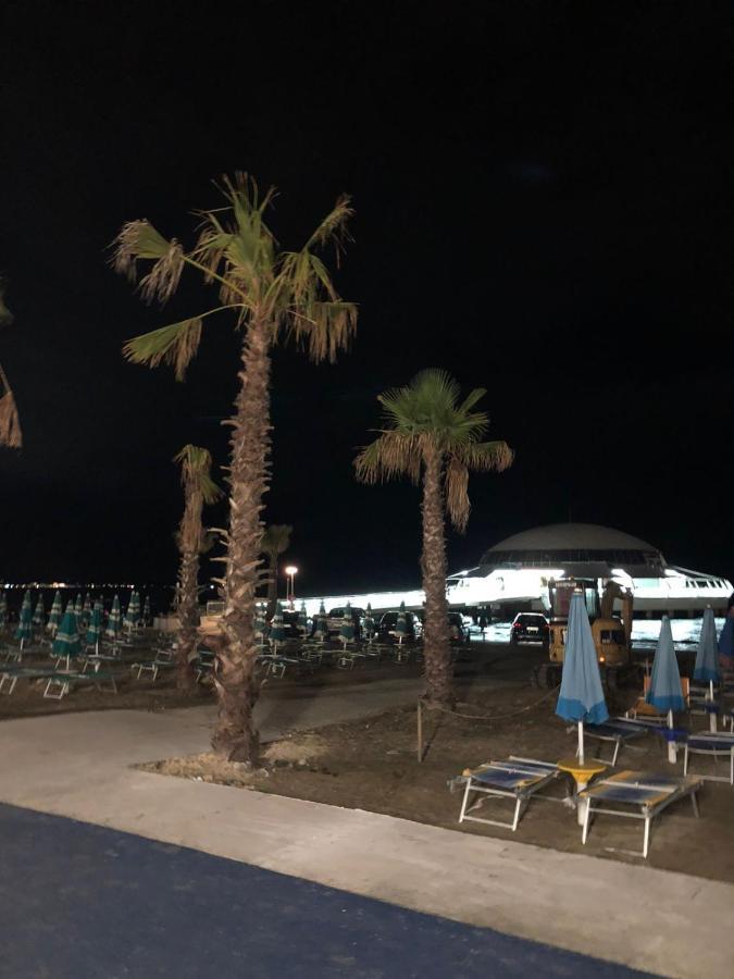 Apartament Klea In Strandnaehe Toplage Durres Bagian luar foto